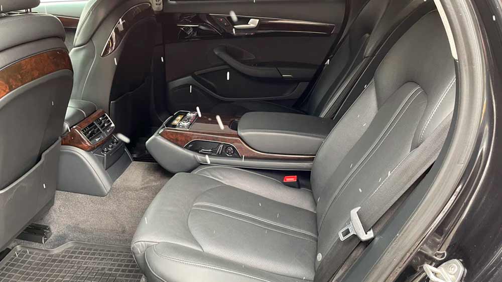 Audi A8 1184