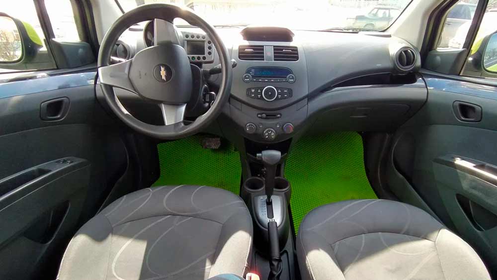 Chevrolet Spark — аренда автомобиля