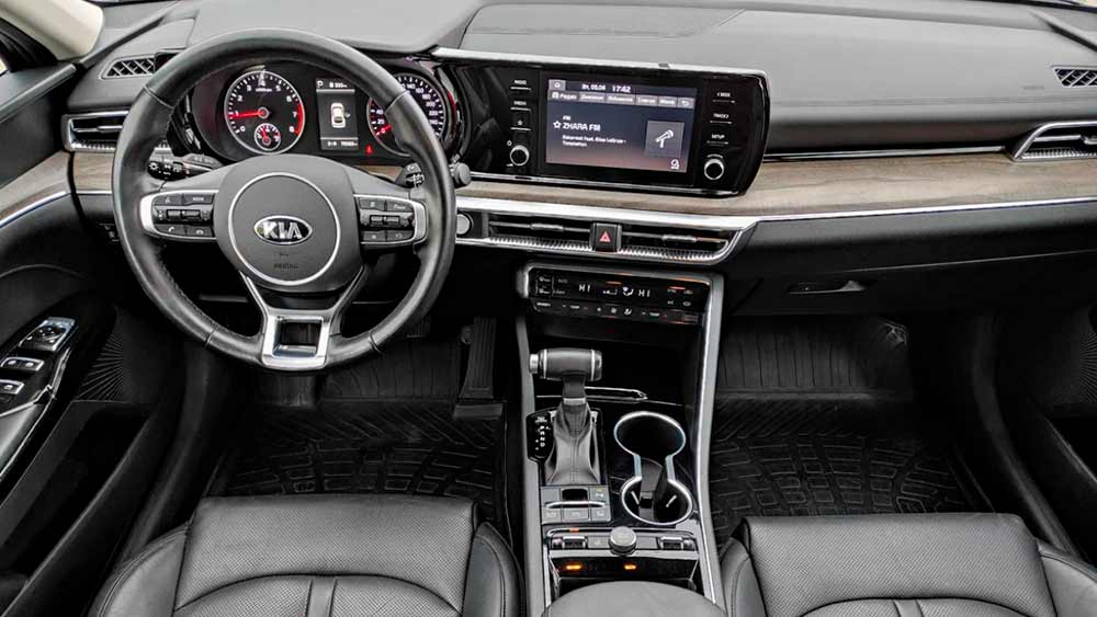 Фото KIA K5