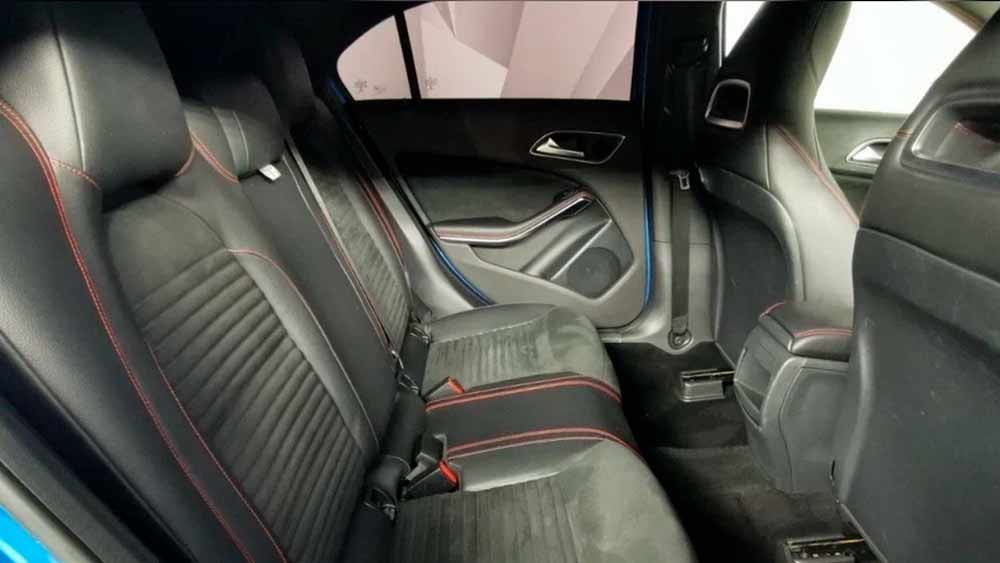 Mercedes-Benz A — аренда автомобиля