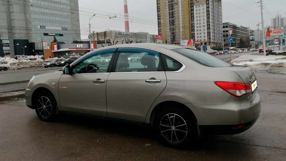 Nissan Almera 1242