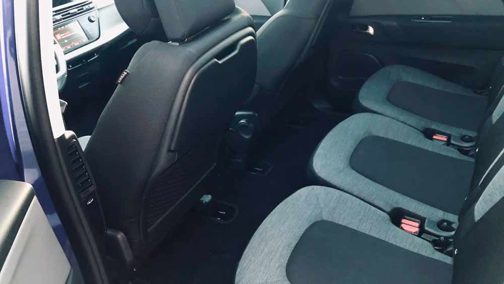 Citroen C4 Picasso — аренда автомобиля