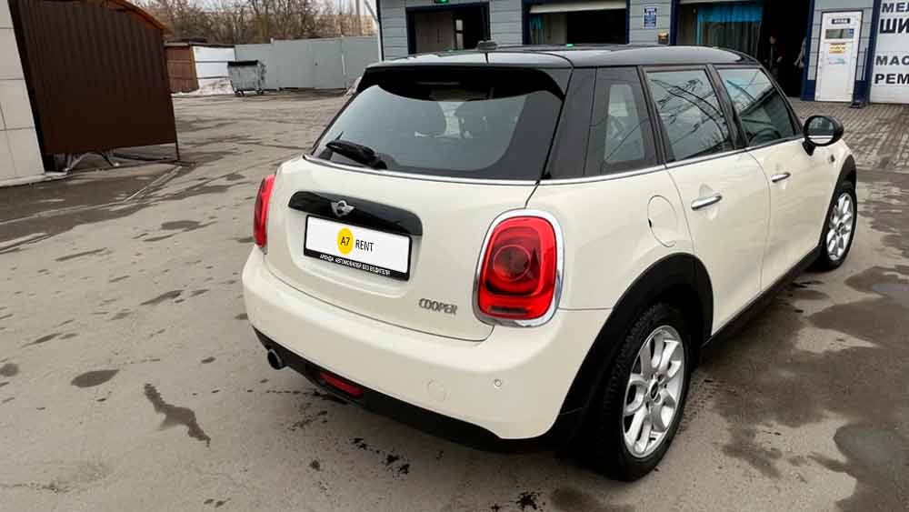 MINI Cooper — аренда автомобиля