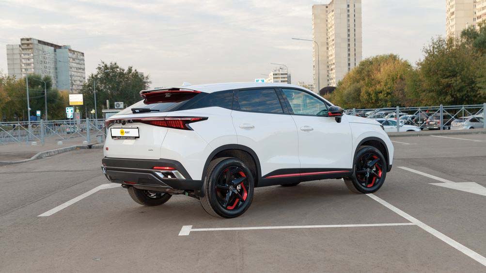 Фото Omoda C5