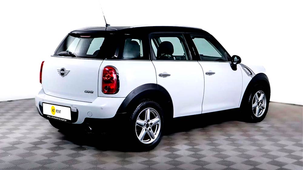 MINI Countryman — аренда автомобиля