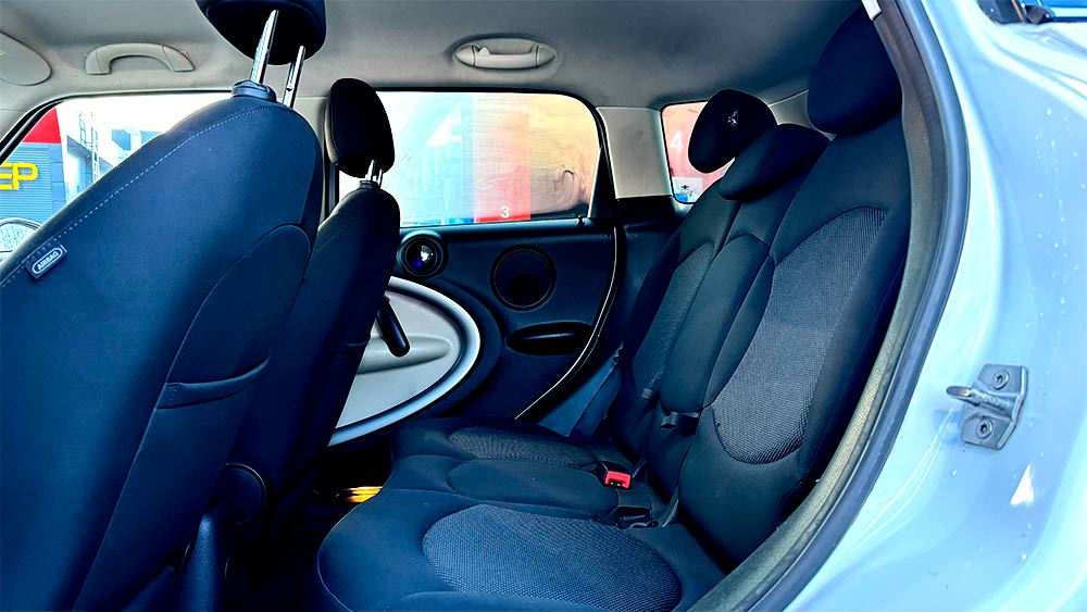 MINI Countryman — аренда автомобиля