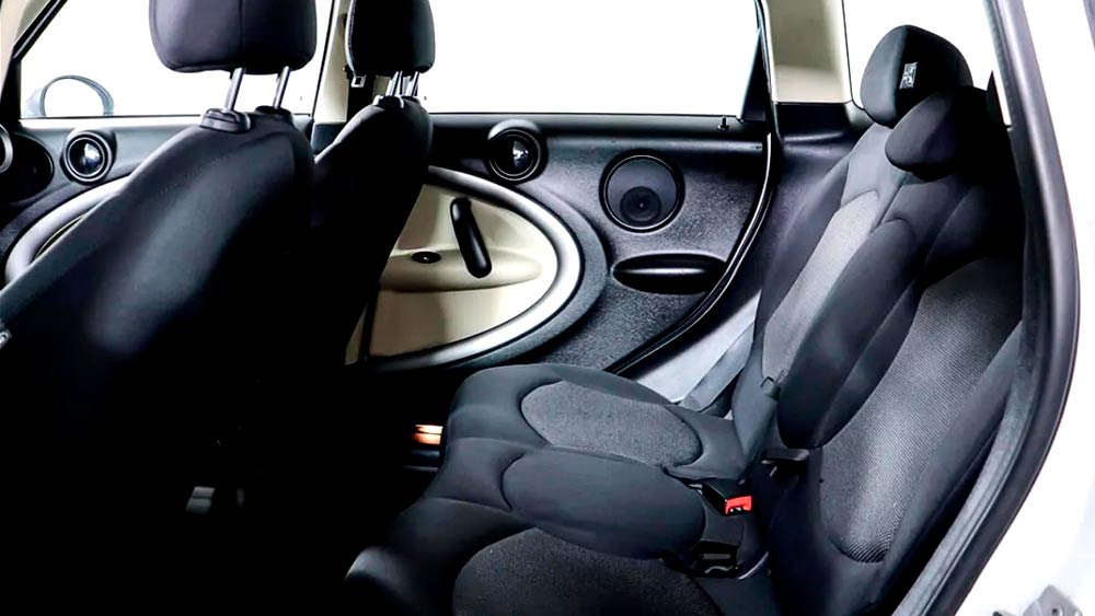 MINI Countryman — аренда автомобиля
