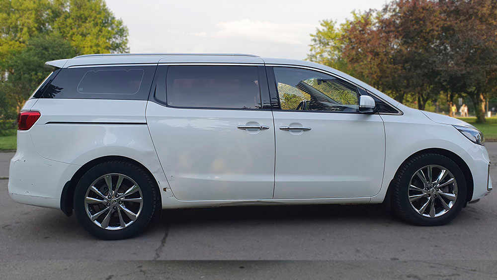 KIA Carnival 1426