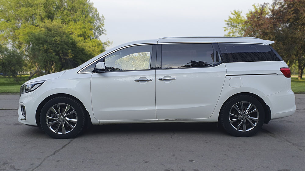 KIA Carnival 1426