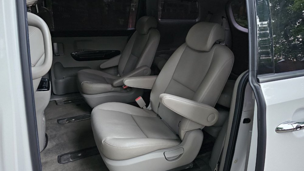 KIA Carnival 1426