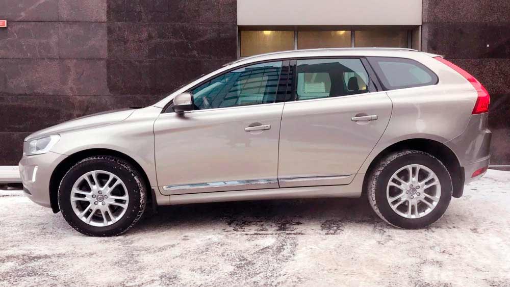 Volvo XC60 — аренда автомобиля