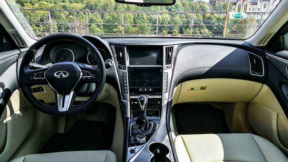 Фото Infiniti Q50