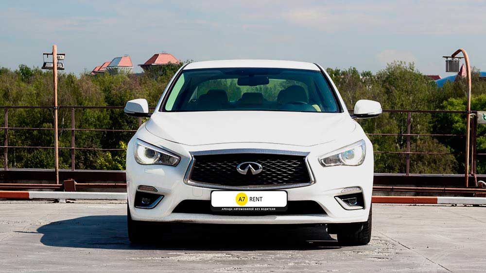 Фото Infiniti Q50
