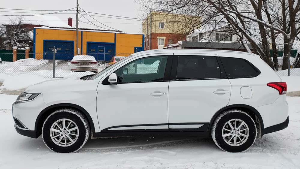 Фото Mitsubishi Outlander