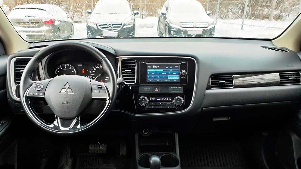 Фото Mitsubishi Outlander