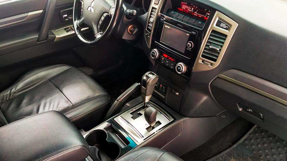 Mitsubishi Pajero 226