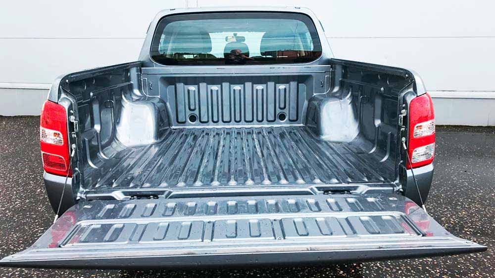Фото Mitsubishi L200