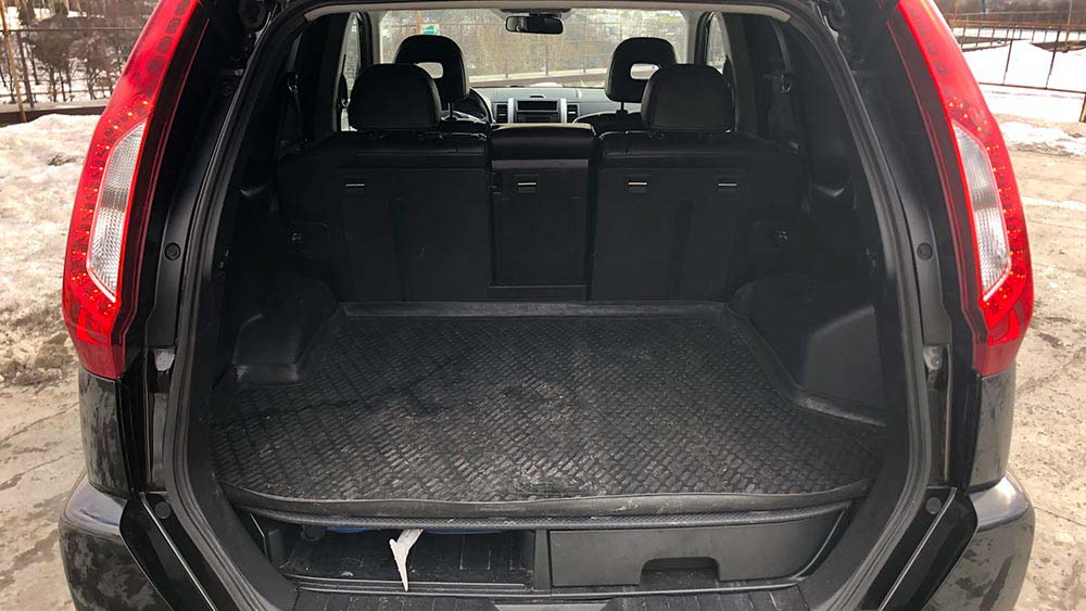 Nissan X-Trail — аренда автомобиля