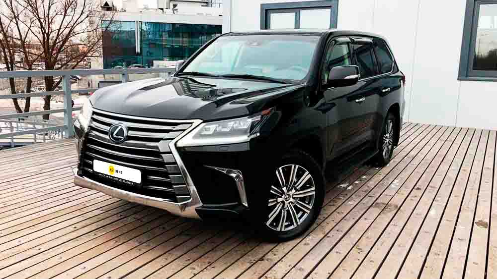 Lexus LX 242