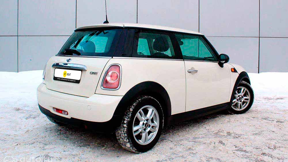 MINI Cooper — аренда автомобиля