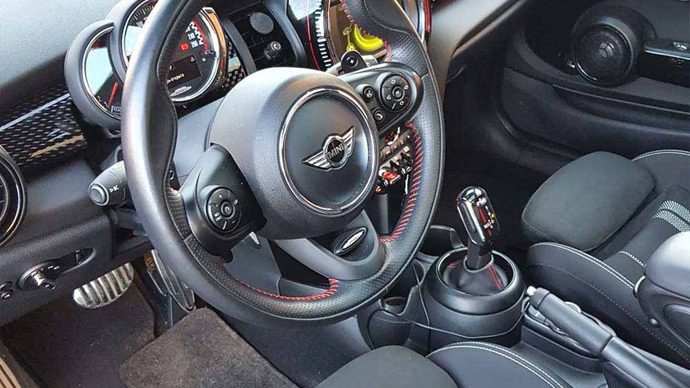 MINI Cooper — аренда автомобиля