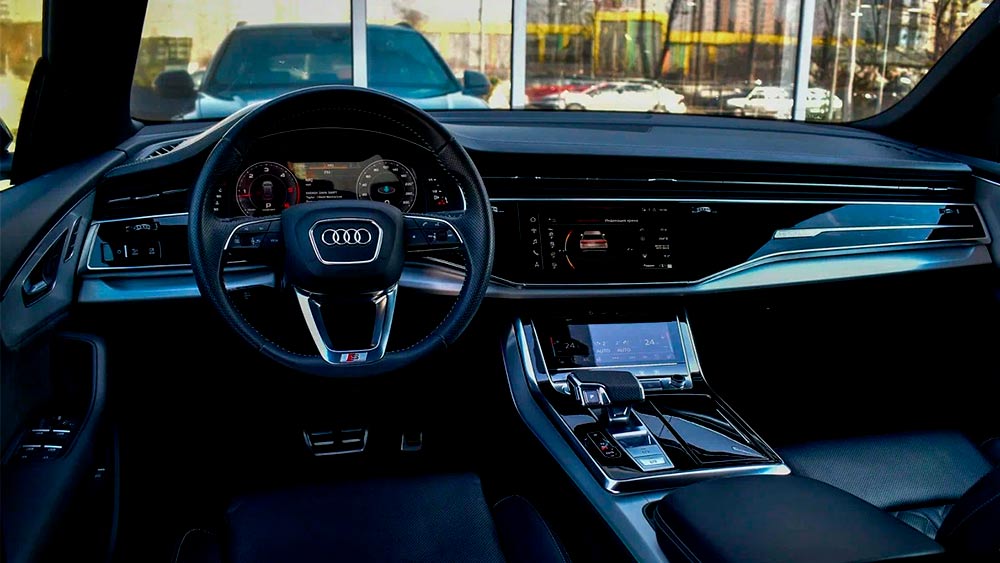 Audi Q8 412