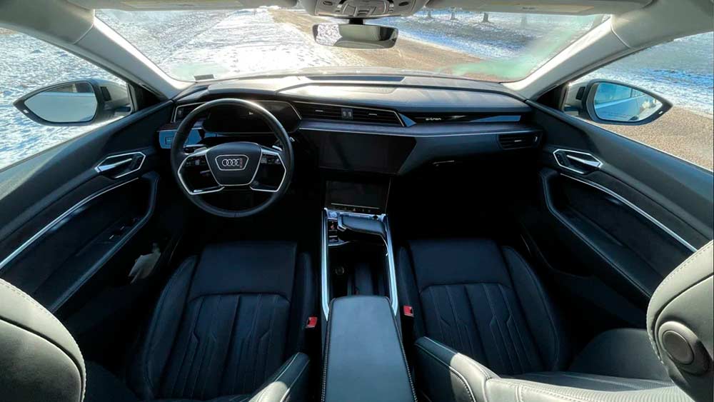 Фото Audi E-tron