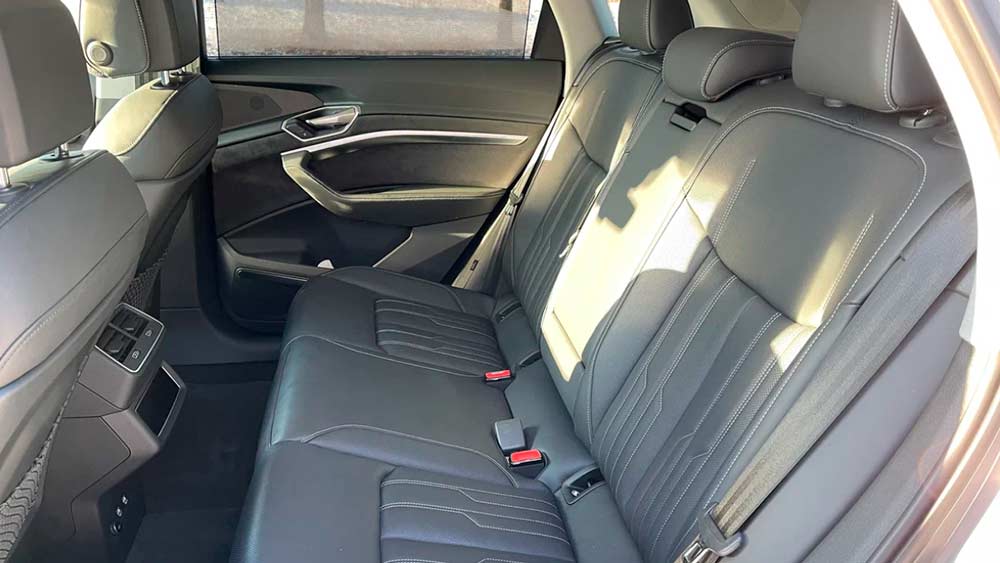 Фото Audi E-tron
