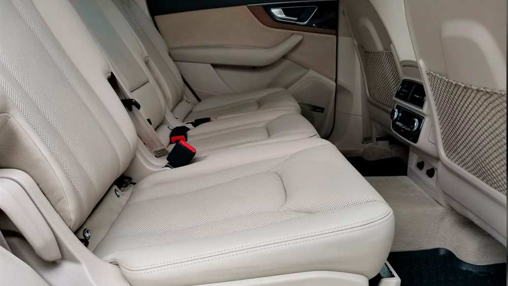 Audi Q7 423
