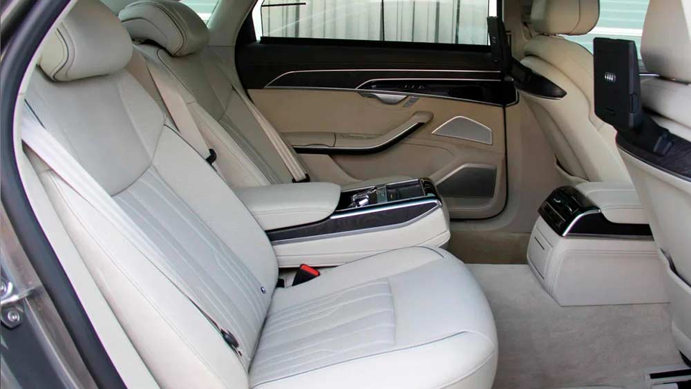 Audi A8 424