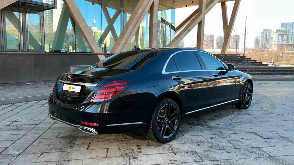 Mercedes-Benz S-Class 444