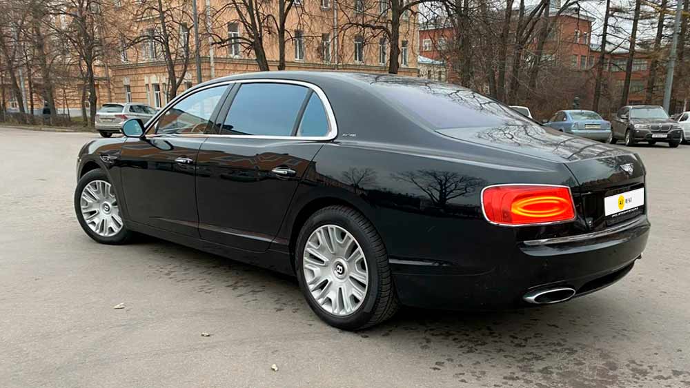 Bentley Flying Spur 460