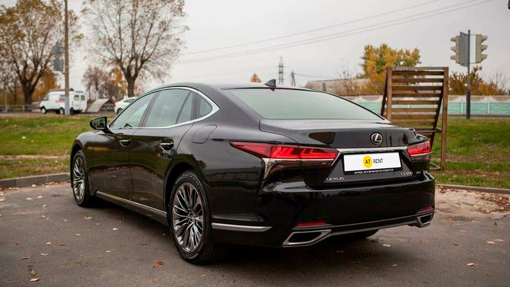 Lexus LS 513
