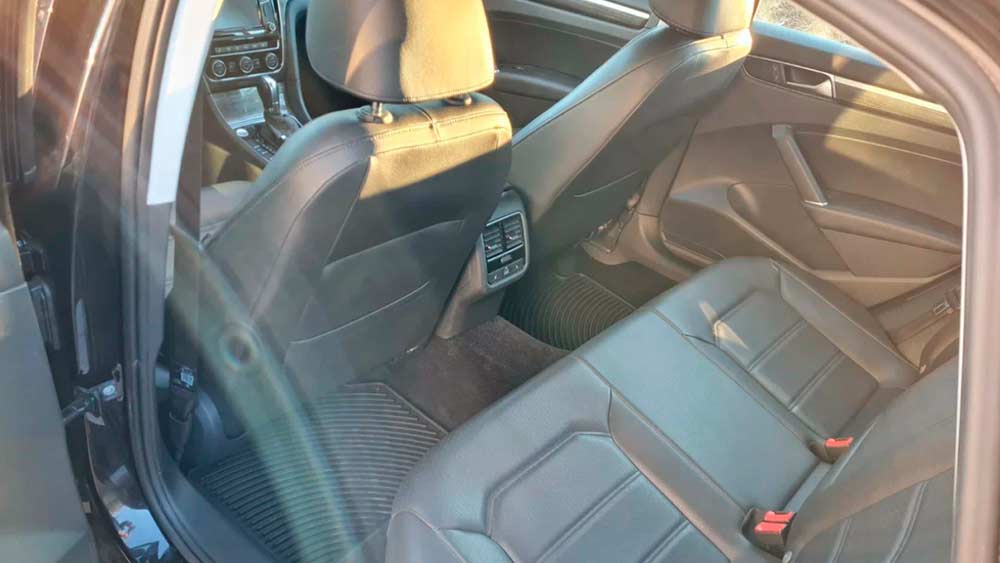 Volkswagen Passat NA 548