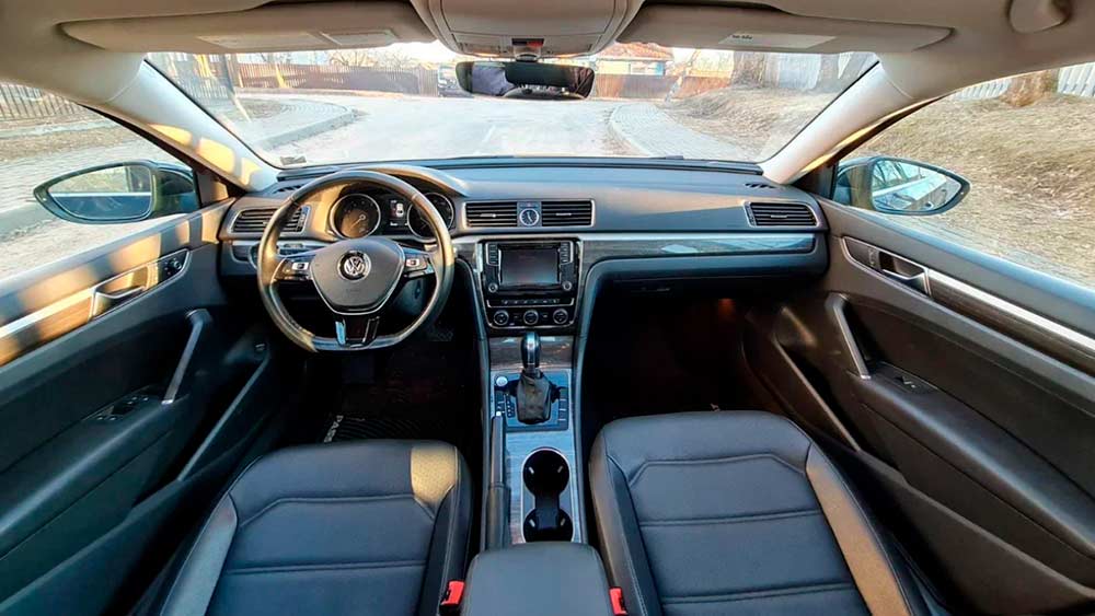 Volkswagen Passat NA 548