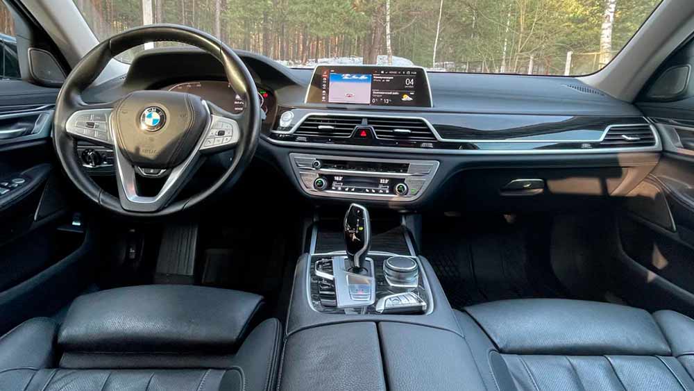 BMW 7 564
