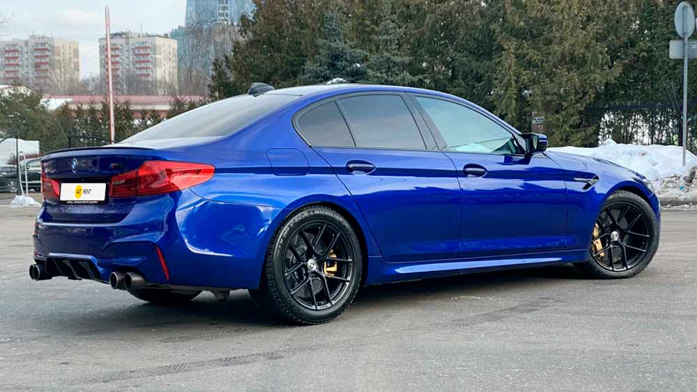 Фото BMW M5