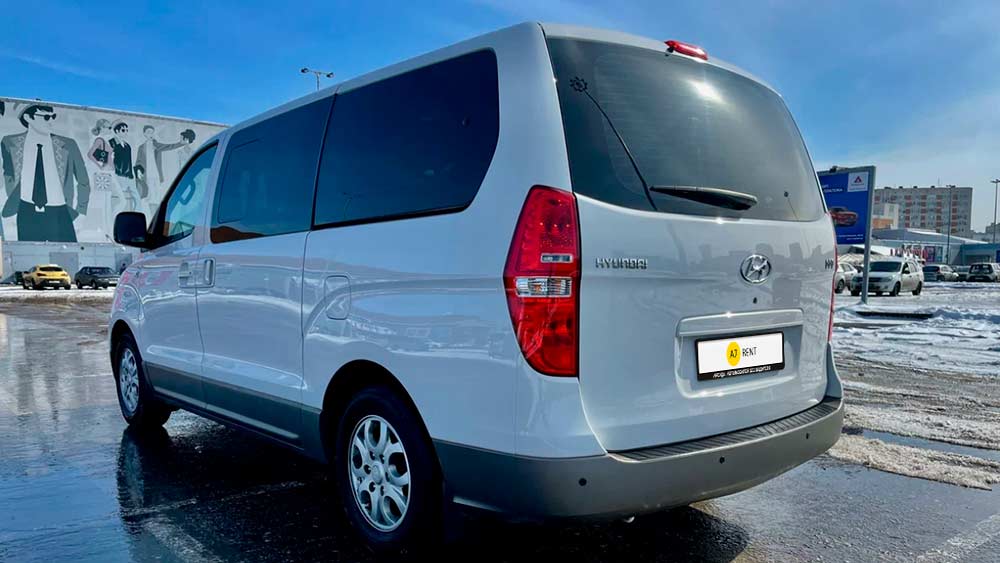 Hyundai H1 593