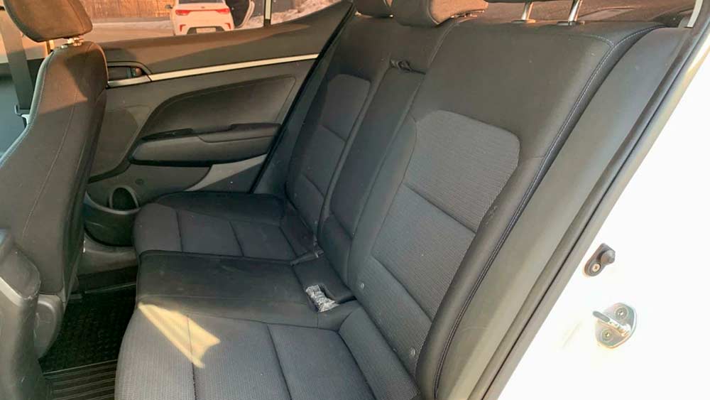 Hyundai Elantra — аренда автомобиля
