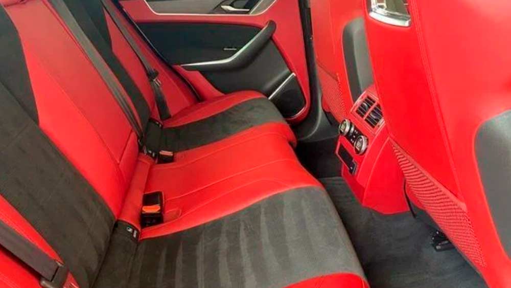 Фото Jaguar F-Pace