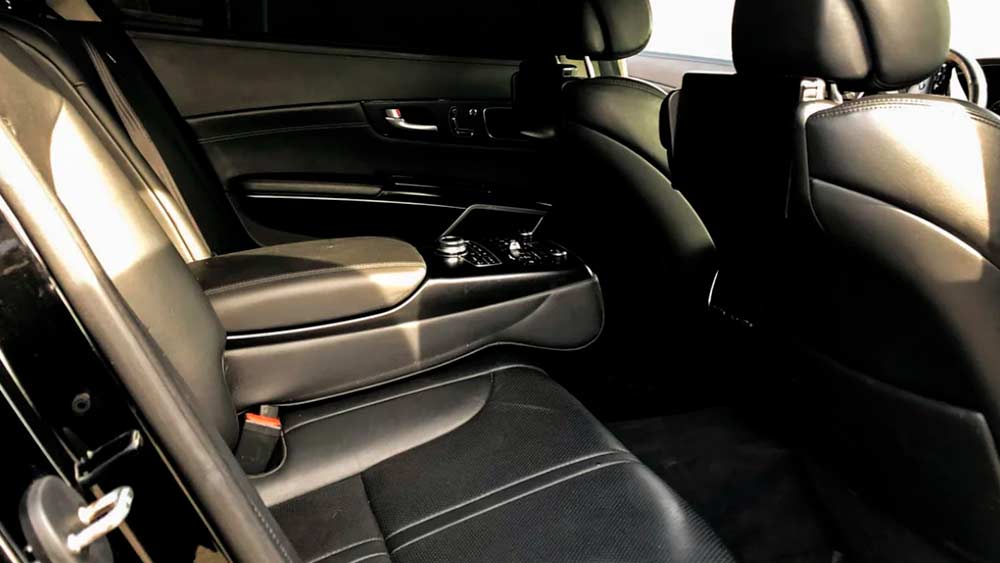 KIA Quoris 611