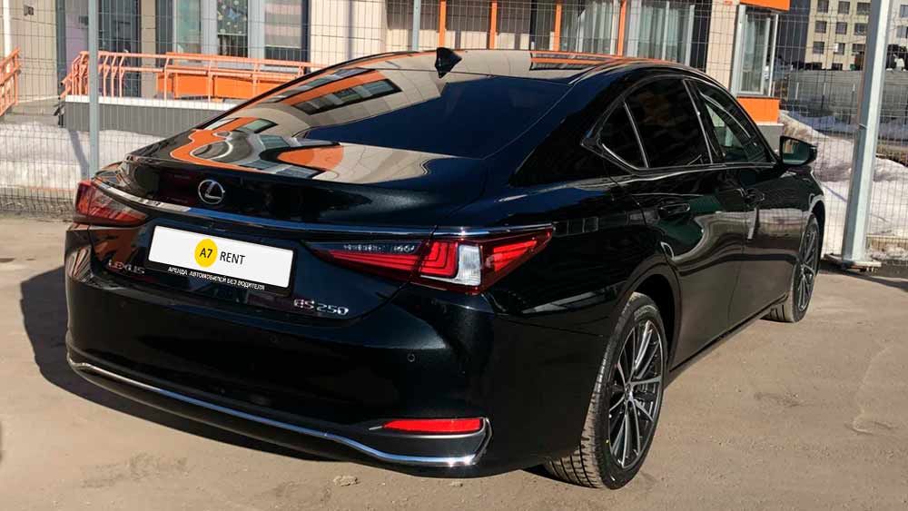 Lexus ES — аренда автомобиля