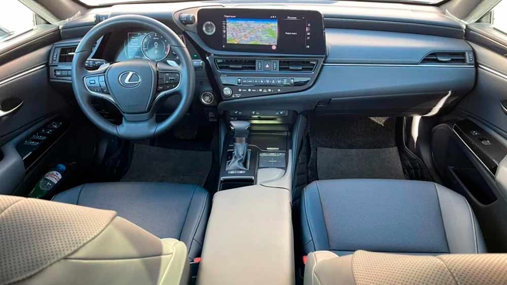 Lexus ES — аренда автомобиля