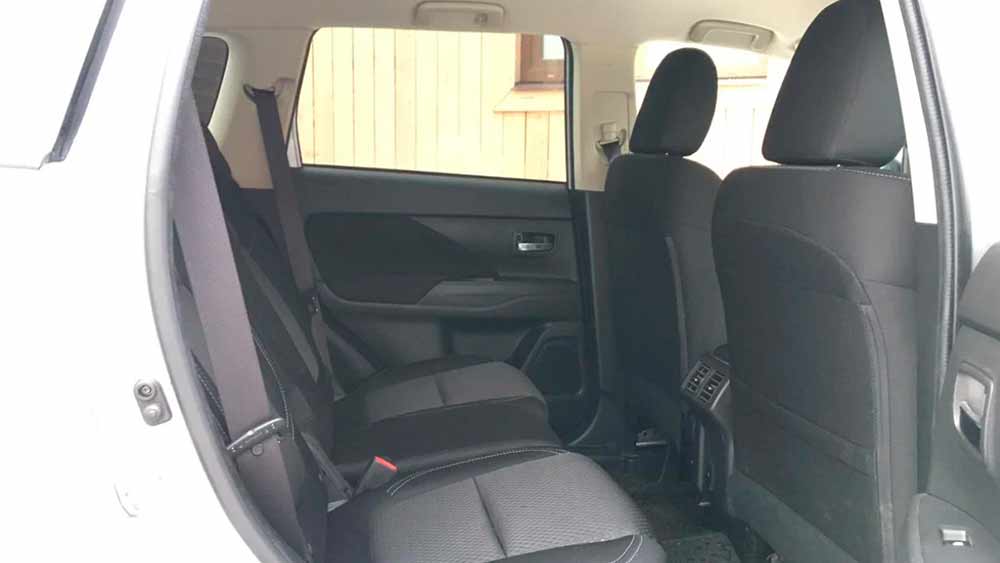 Mitsubishi Outlander 673
