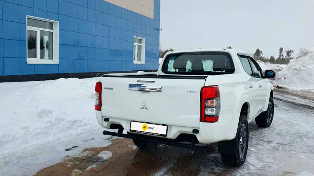 Mitsubishi L200 675