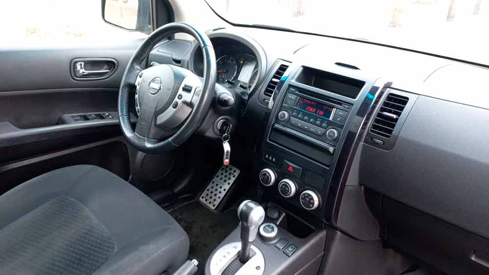 Nissan X-Trail — аренда автомобиля