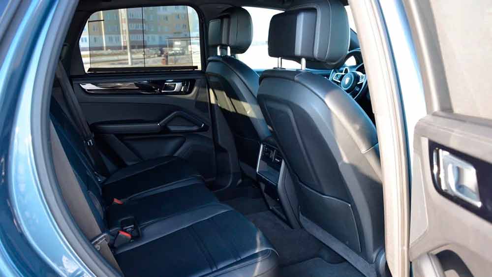 Porsche Cayenne 688