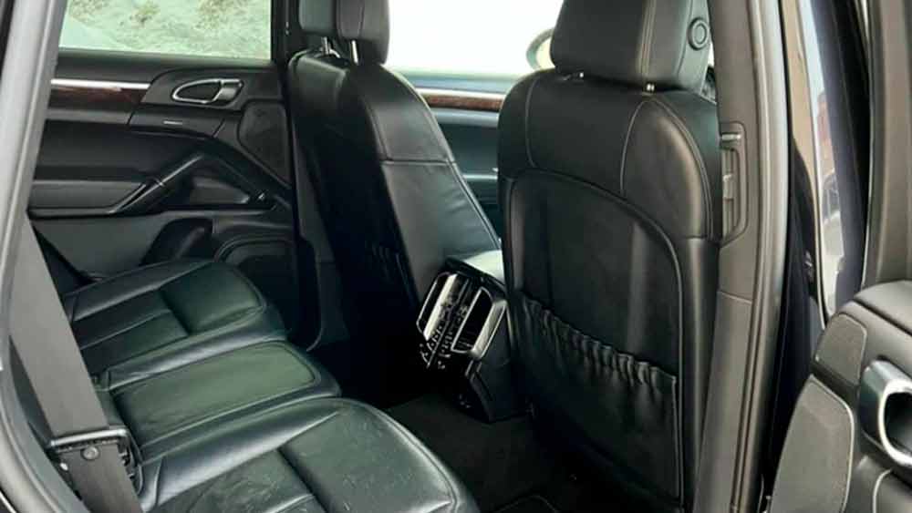 Porsche Cayenne 689
