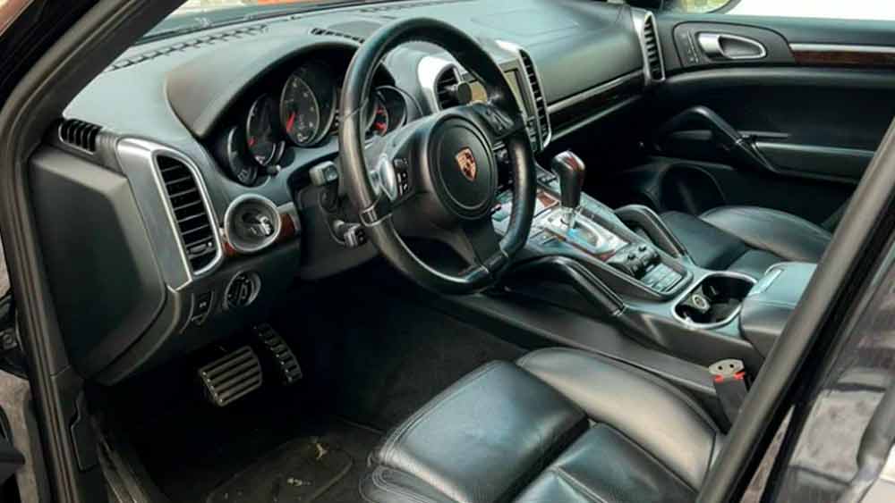 Porsche Cayenne 689