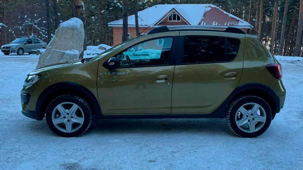 Renault Sandero 700